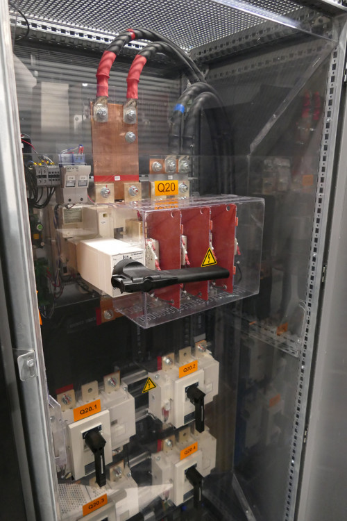 201807_scaleway_dc5_tgbt_09.jpg