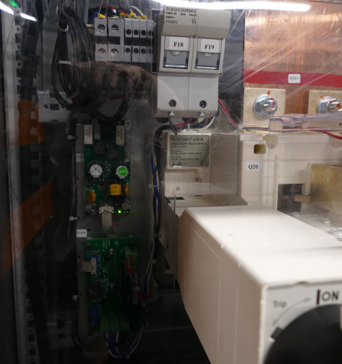 201807_scaleway_dc5_tgbt_11.jpg