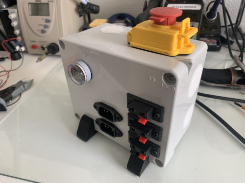 connecteurc13c14fusefilter_a-3.jpg