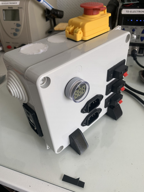 connecteurc13c14fusefilter_a-7.jpg