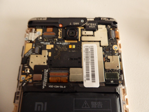 redminote3-1.jpg
