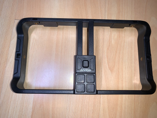 cage iphone (5)