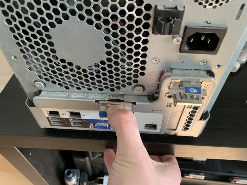 microserver_gen8_hpe-11.jpg