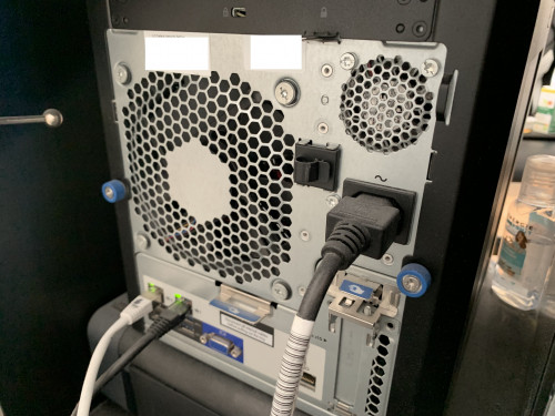 microserver_gen8_hpe-2.jpg