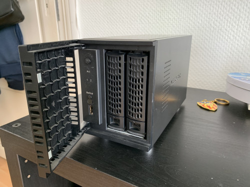 readynas_rn102_netgear-8.jpg